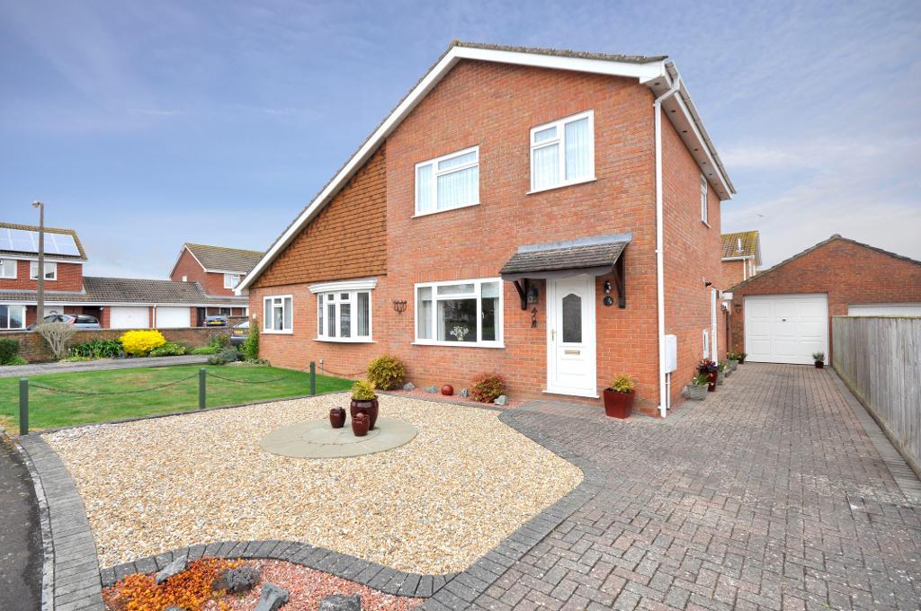 Rosedale Gardens, Trowbridge, Wiltshire, BA14 9TL