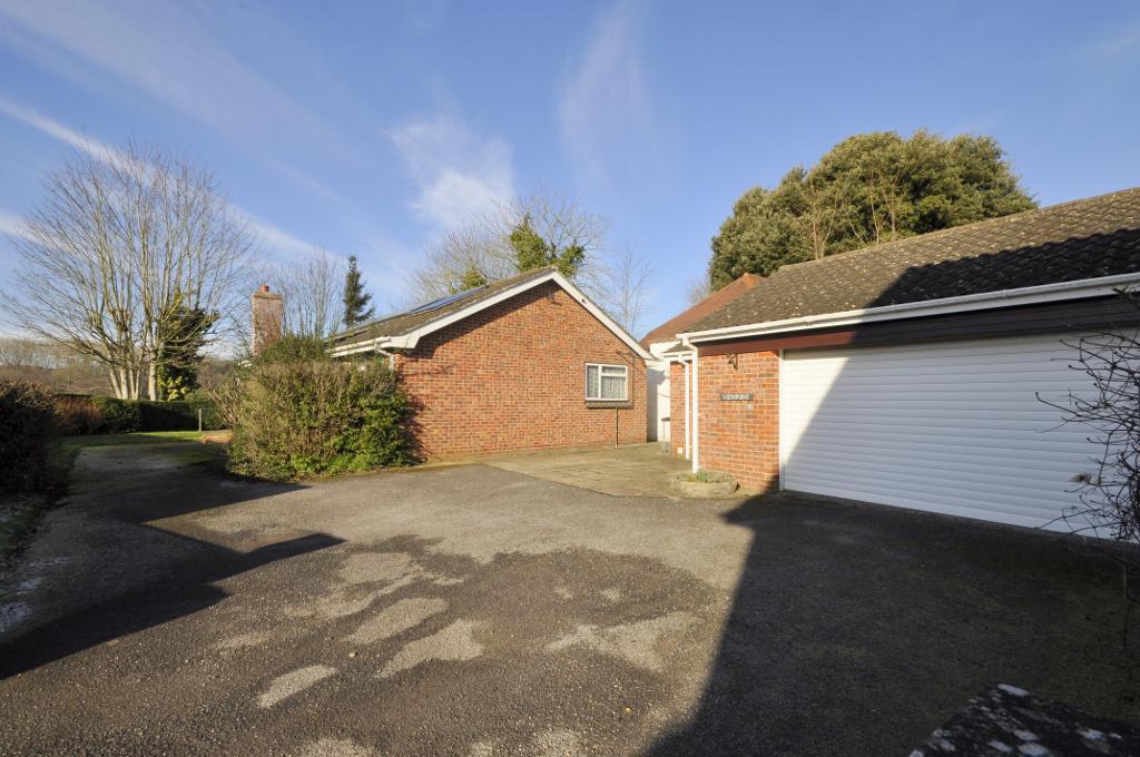 4 Bedroom Detached Bungalow For Sale in Church Hill Rise, Bromham