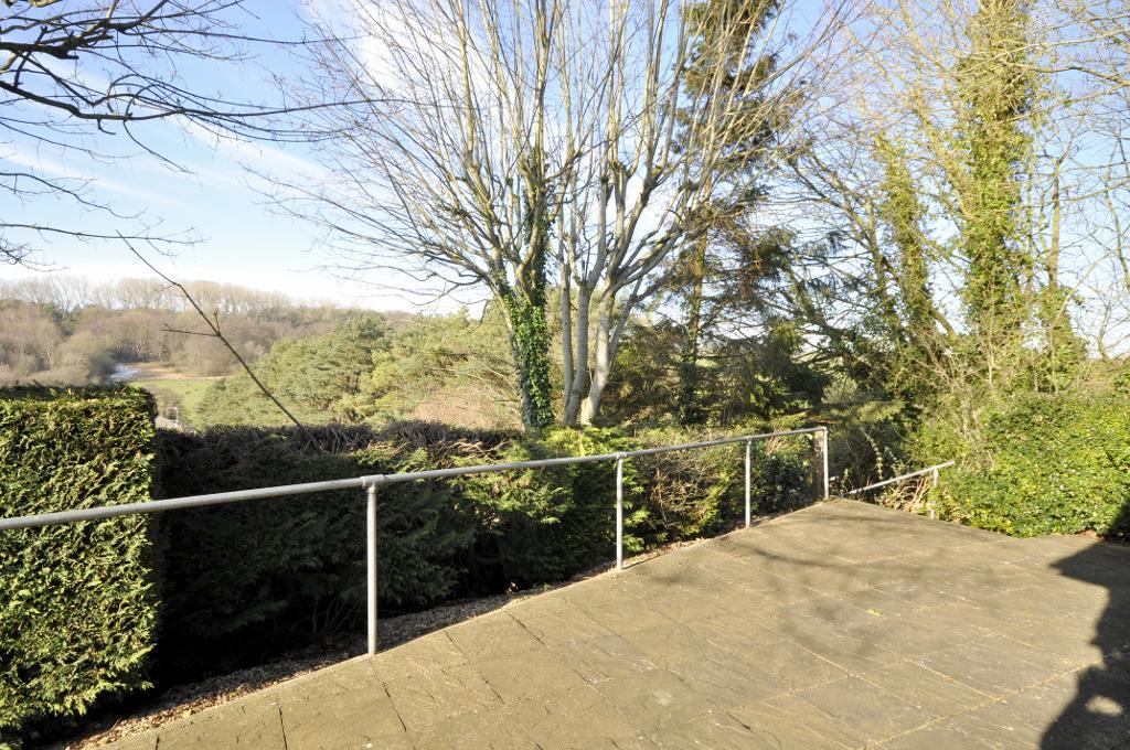 4 Bedroom Detached Bungalow For Sale in Church Hill Rise, Bromham