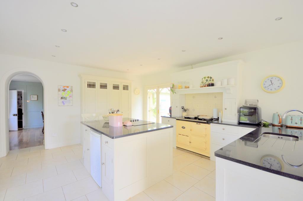 6 Bedroom Character Property For Sale in Semington, Trowbridge