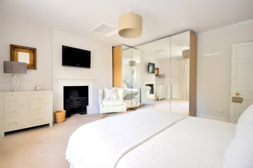 6 Bedroom Character Property For Sale in Semington, Trowbridge