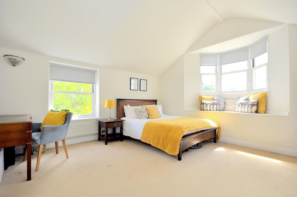 6 Bedroom Character Property For Sale in Semington, Trowbridge