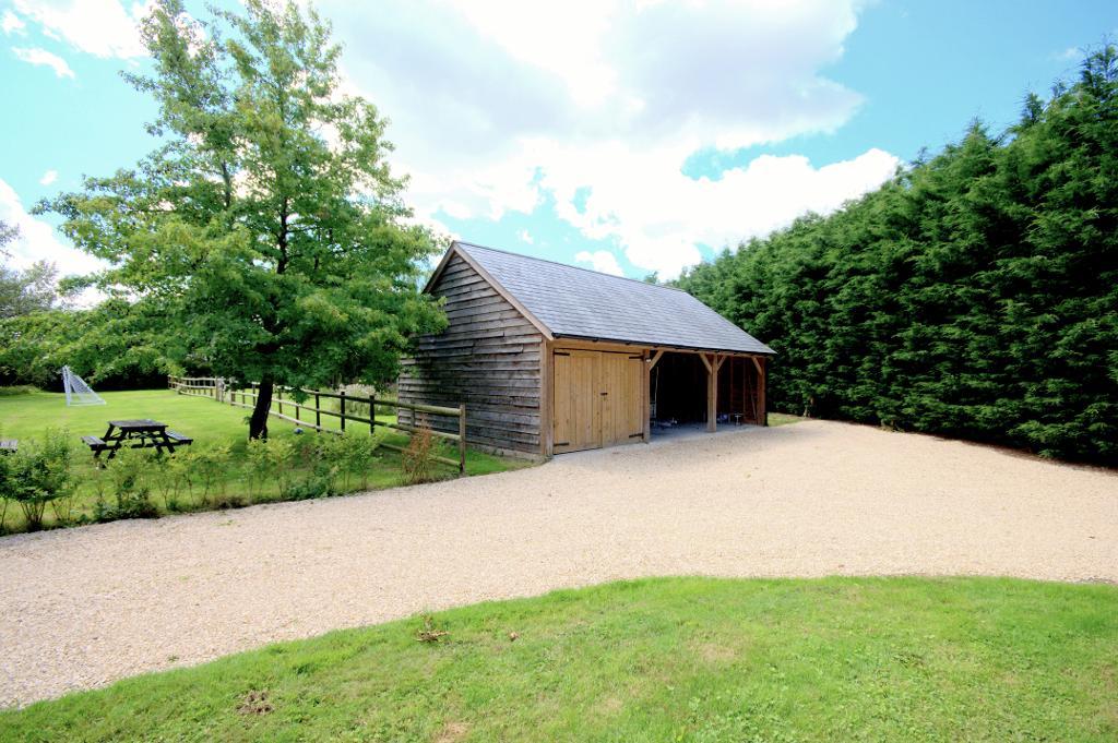 6 Bedroom Character Property For Sale in Semington, Trowbridge