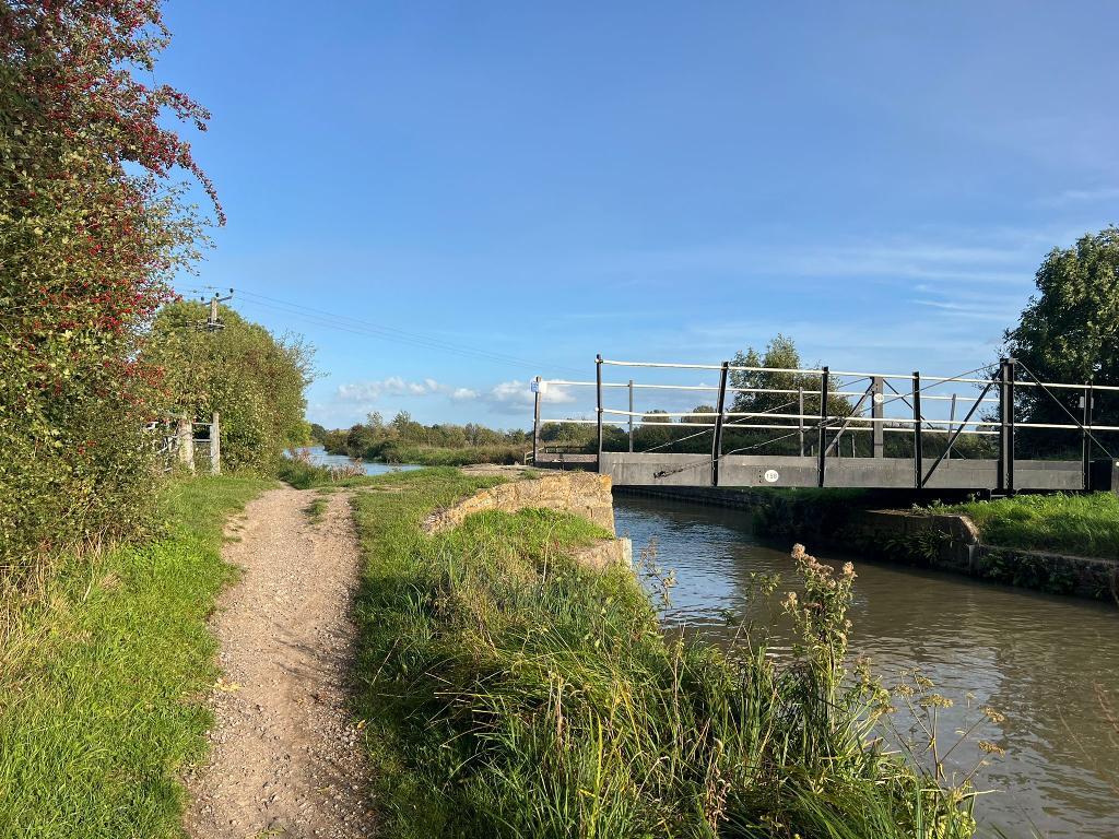 6 Bedroom Character Property For Sale in Semington, Trowbridge