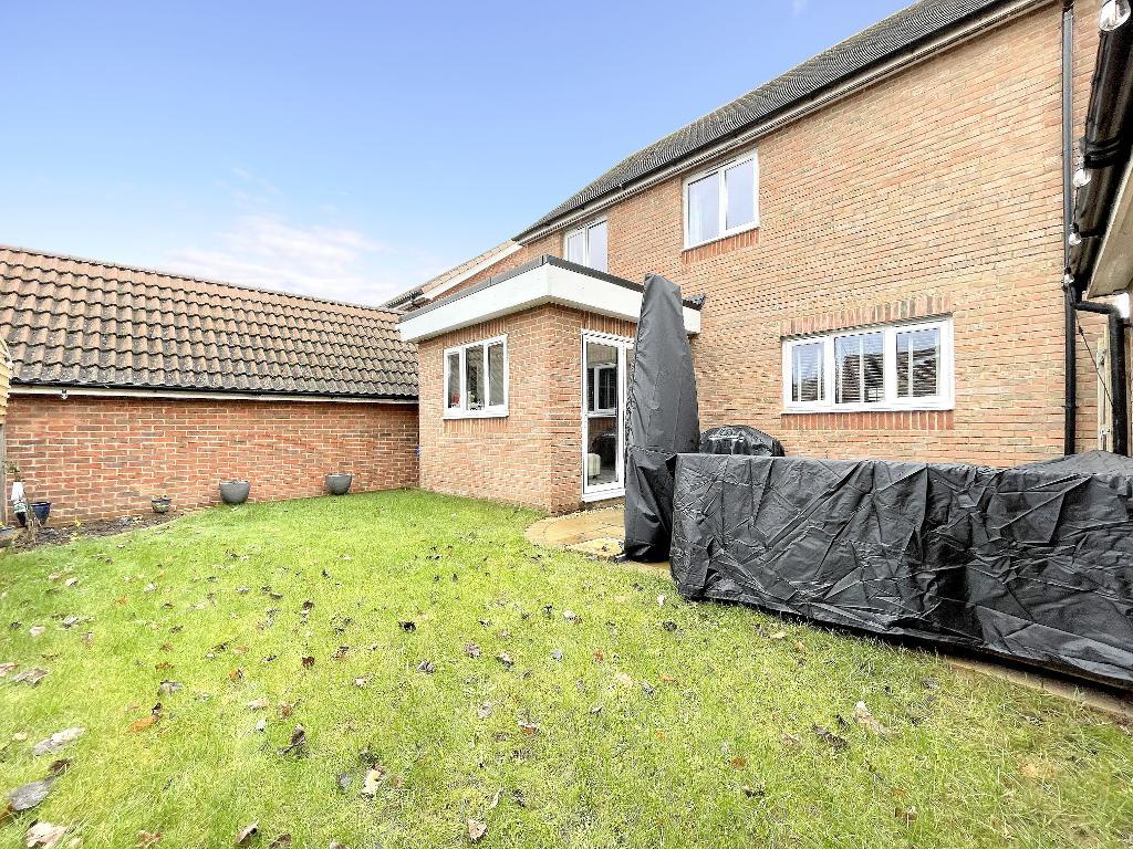 4 Bedroom Detached For Sale in Cherhill Way, Calne, Wiltshire, SN11 0FG Appleby & Townend