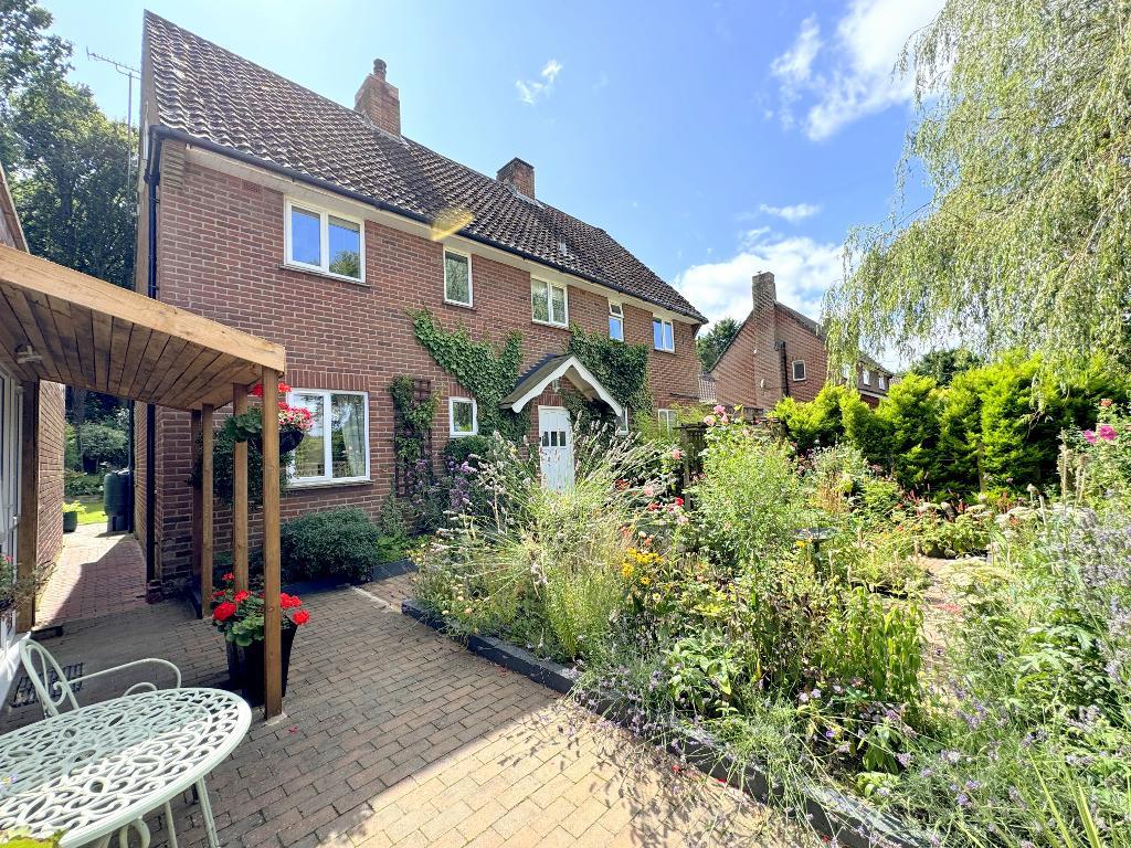 Victoria Park, Great Cheverell, Devizes, Wiltshire, SN10 5TS