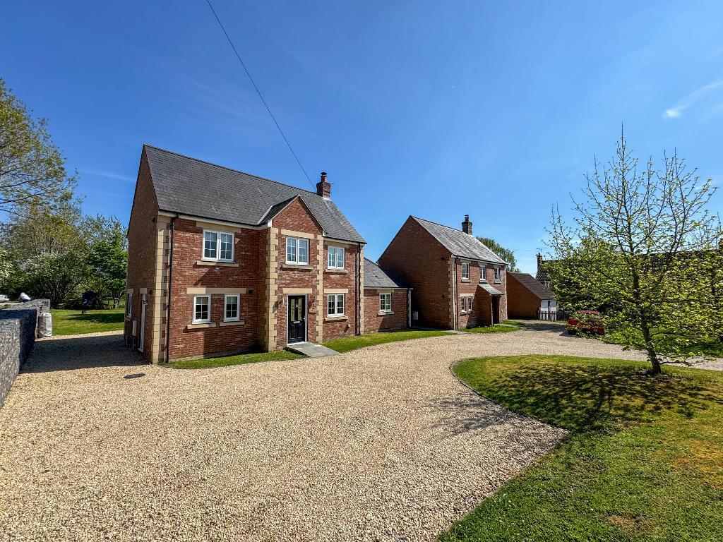 Berhills Lane, Sells Green, SN12 6RR