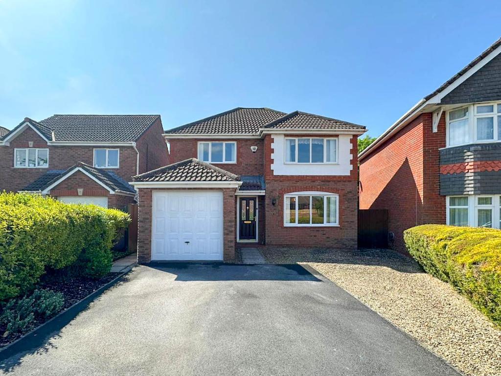 Azalea Drive, Trowbridge, BA14 9GG