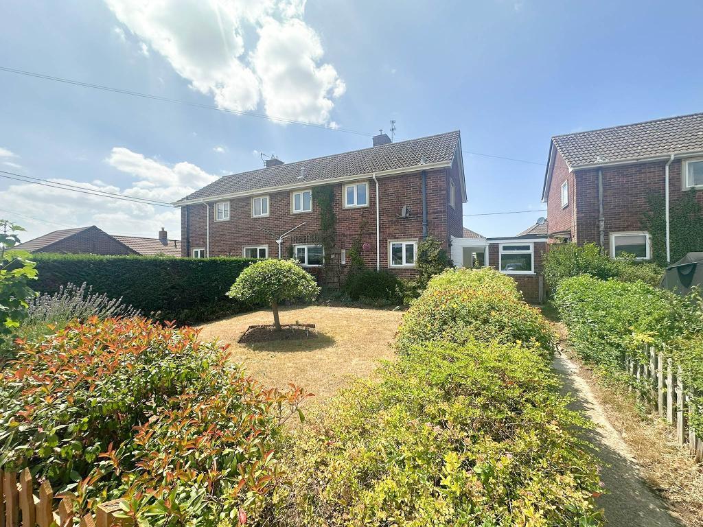 Tanis, Rowde, Devizes, Wiltshire, SN10 2NG