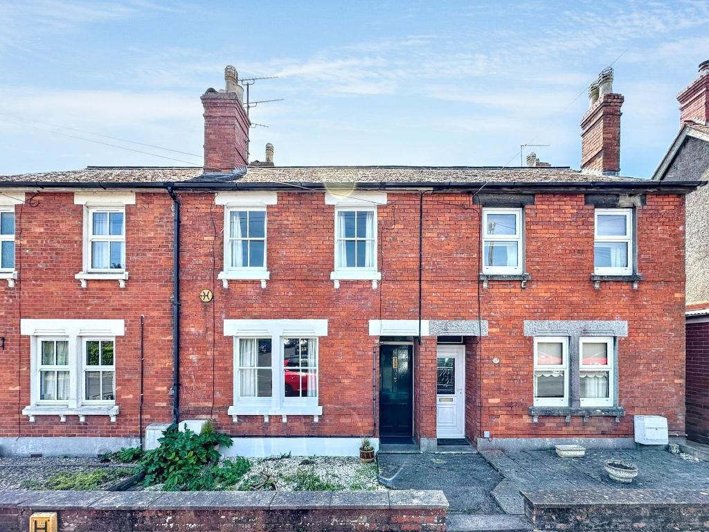Avon Road, Devizes, Wiltshire, SN10 1PS